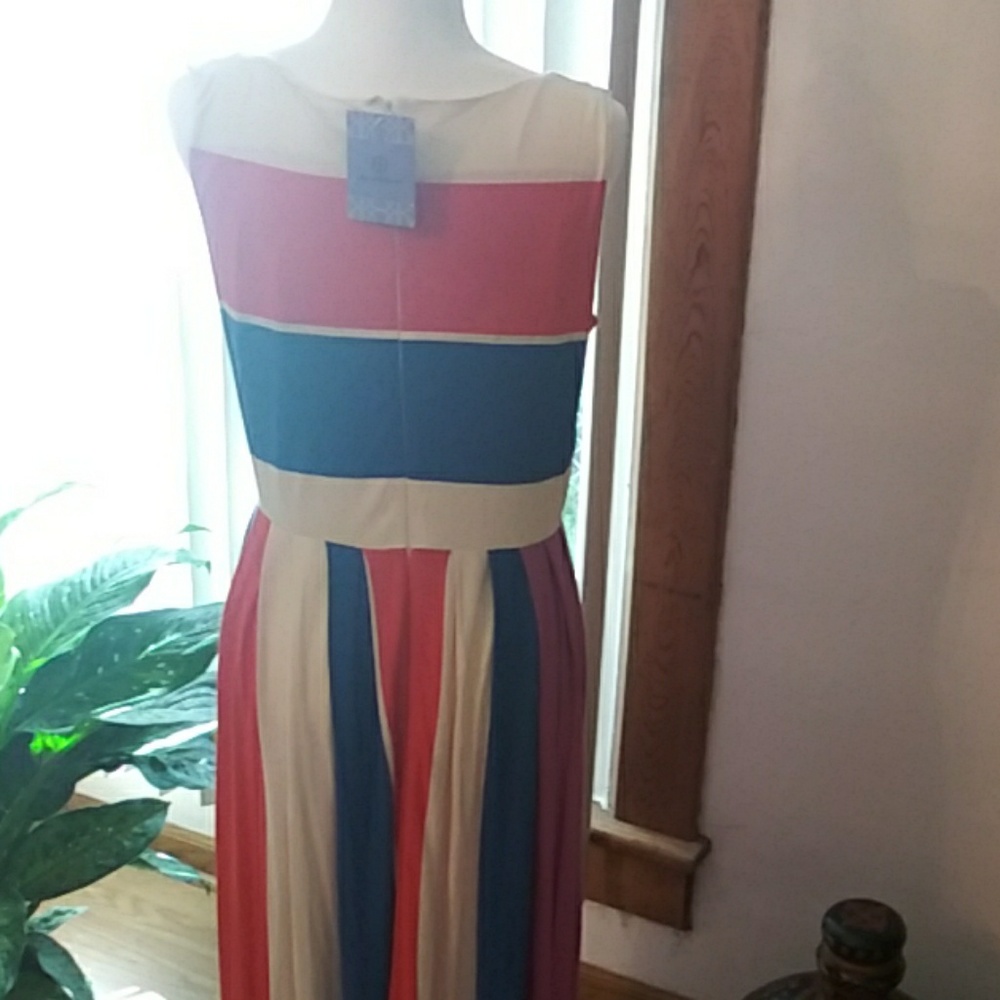 Maxi Dress - Picture 5 of 6